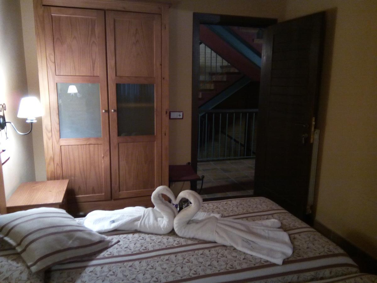 Hostal Meson Del Rey Olocau del Rey Extérieur photo